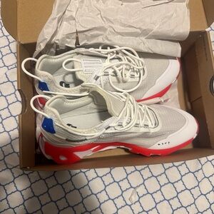 Nike React Live Sneakers size 9